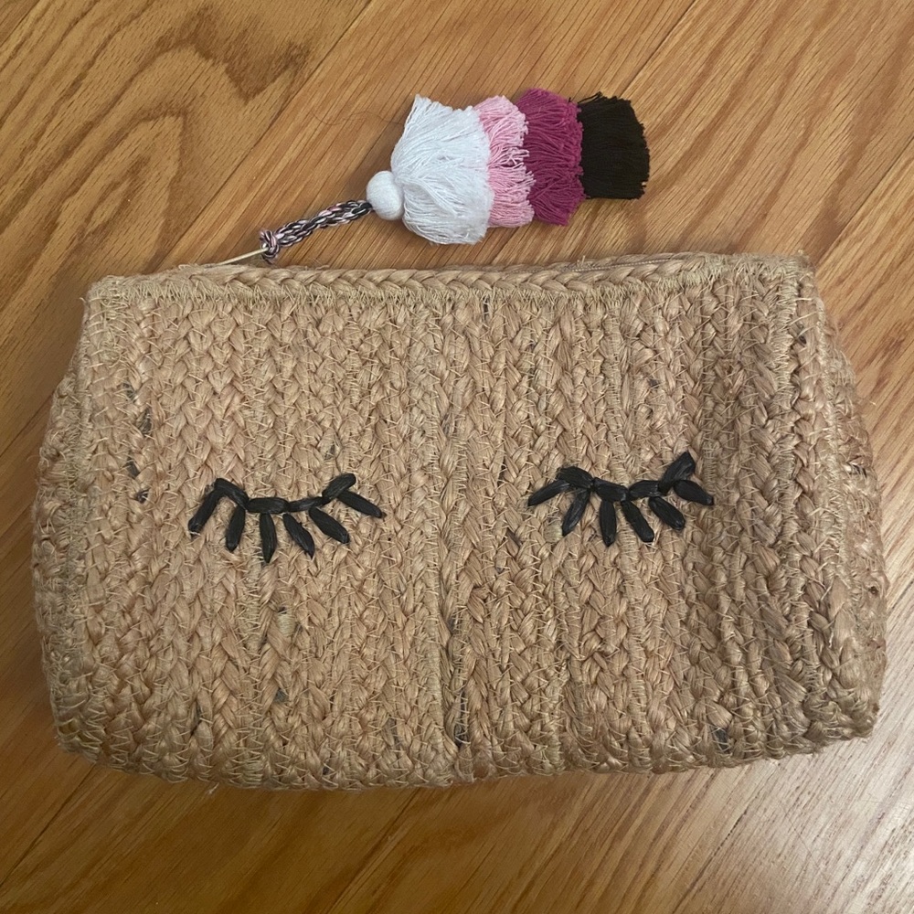 New straw Shiraleah Bella clutch with pom zipper